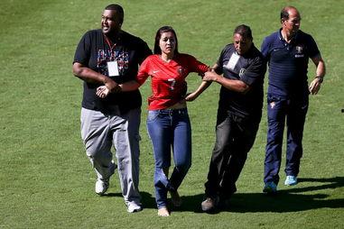 c罗女球迷爆料视频,揭秘球场背后的故事